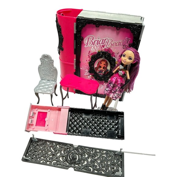 Briar Beauty Ever After High 3 Room Playset Thronecoming Doll and Book Playset - Picture 12 of 16
